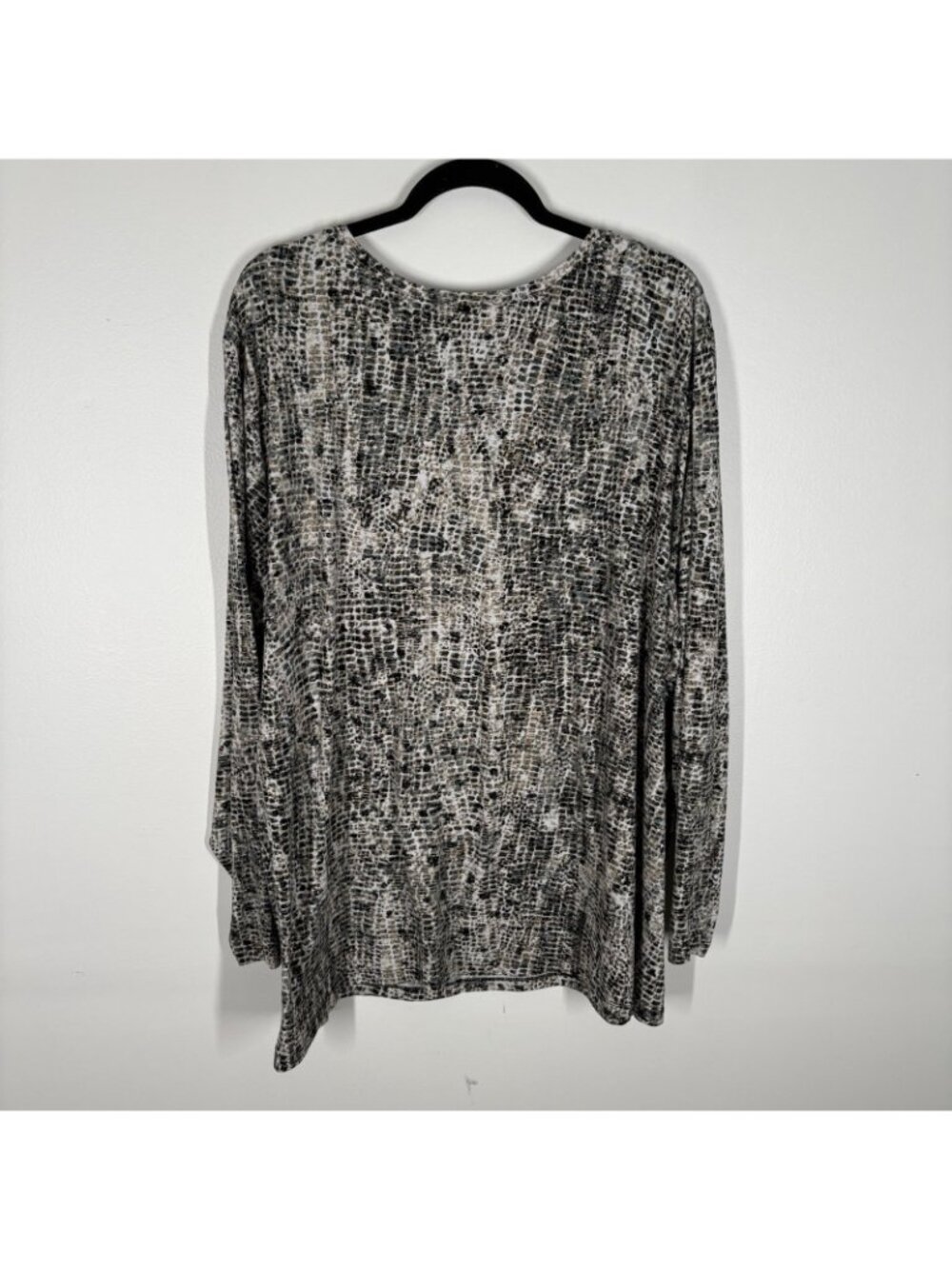 Susan Graver Women 5X Scoop Neck Printed Long Sleeve Brushed Liquid Knit Top - Picture 10 of 10